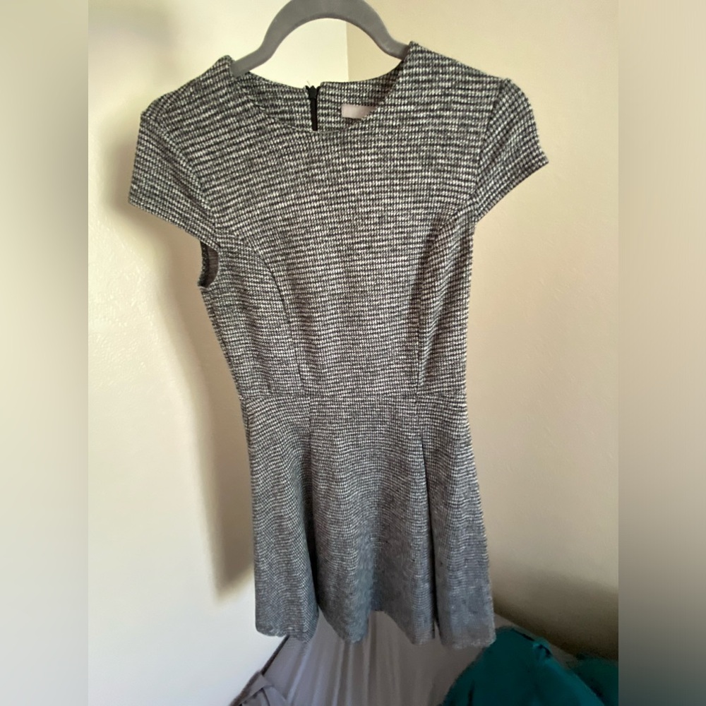 H&M Gray/Black/White Short Sleeve dress size small